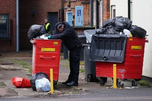Police probe stabbing death of man, 37, in Carlington area - 4
