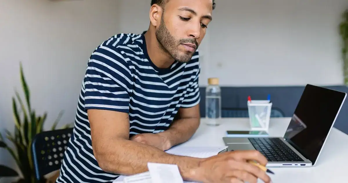 HMRC issues new tax warning to Brits earning £50,000 or more - 1