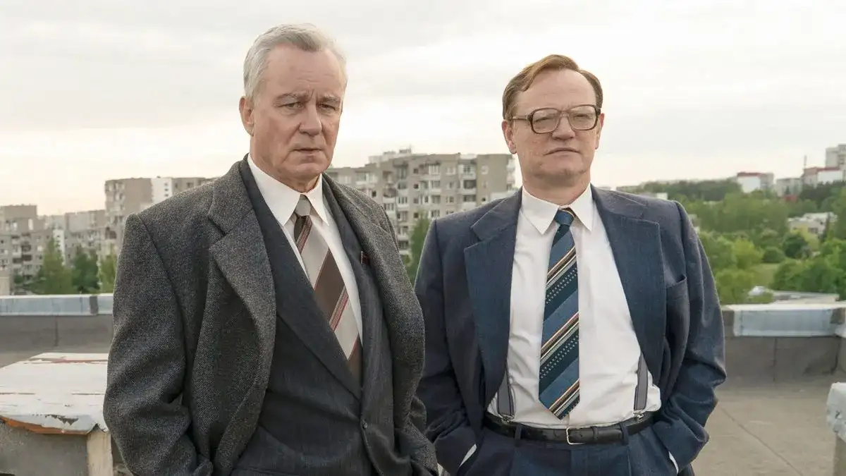 ‘Masterpiece’ Netflix period drama ‘even better’ than Chernobyl now streaming - 3
