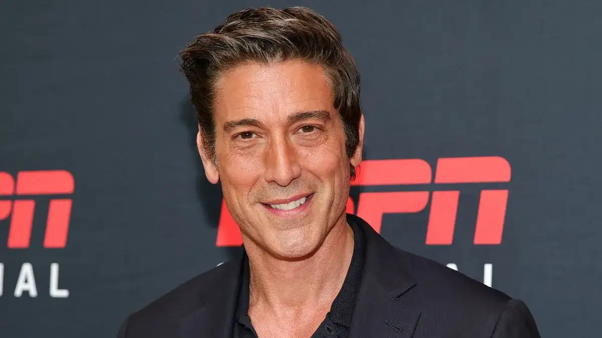 WATCH: David Muir looks and sounds so different in footage from college years - 1