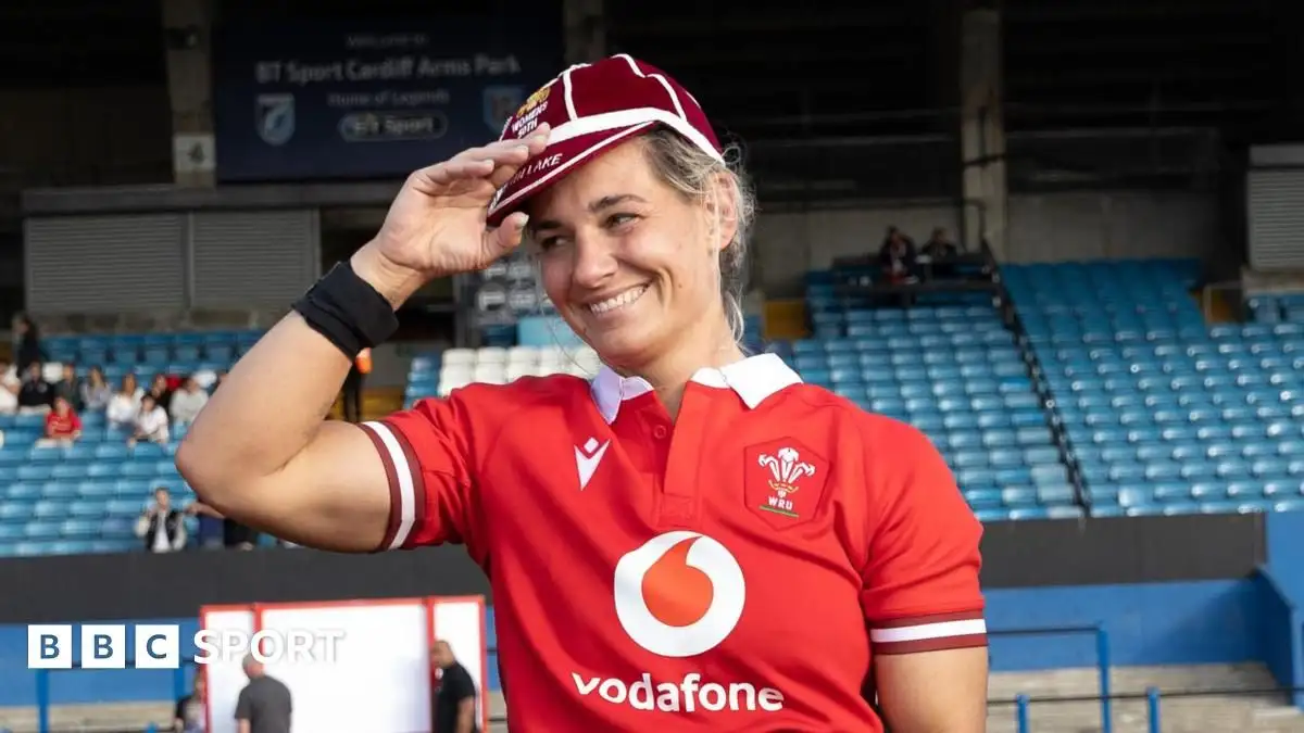 Wales stalwart Lake announces retirement at 35 - 4
