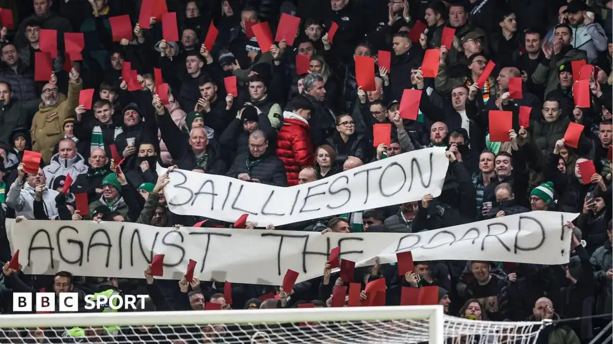 Martin O'Neill insists Celtic fan protests will only harm their season... as chairman Brian Wilson calls for immediate end to unhelpful 'atmosphere of conflict' - 3