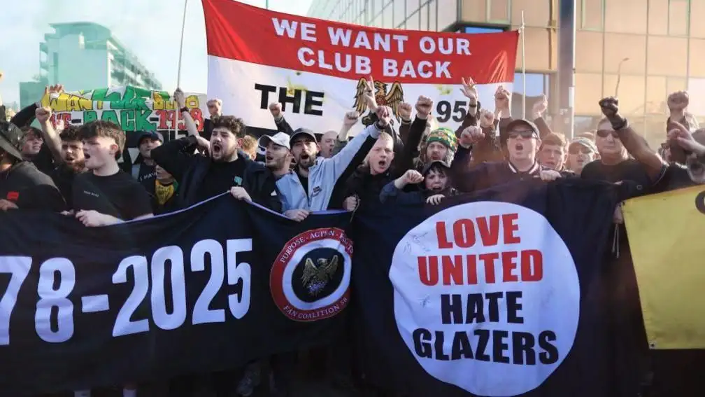 Man Utd announce 5% increase in season ticket prices, Spurs latest – football news live - 3