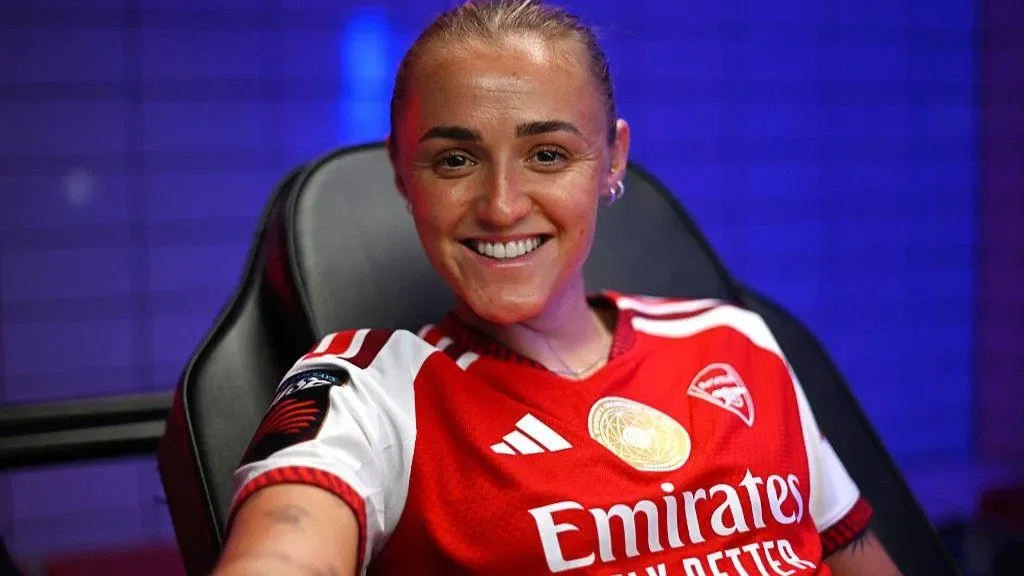 Stanway joins Arsenal after Bayern exit - 3