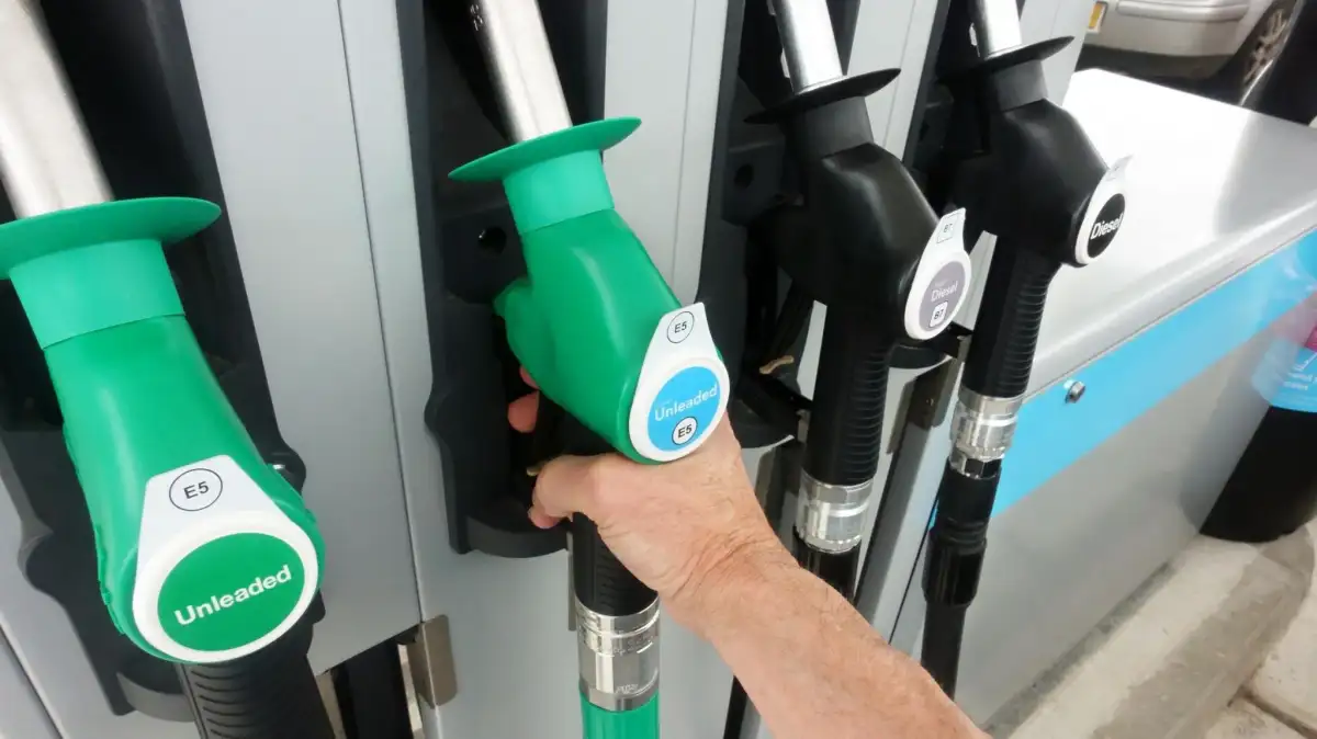 What's driving Northern Ireland's falling fuel prices? - 1