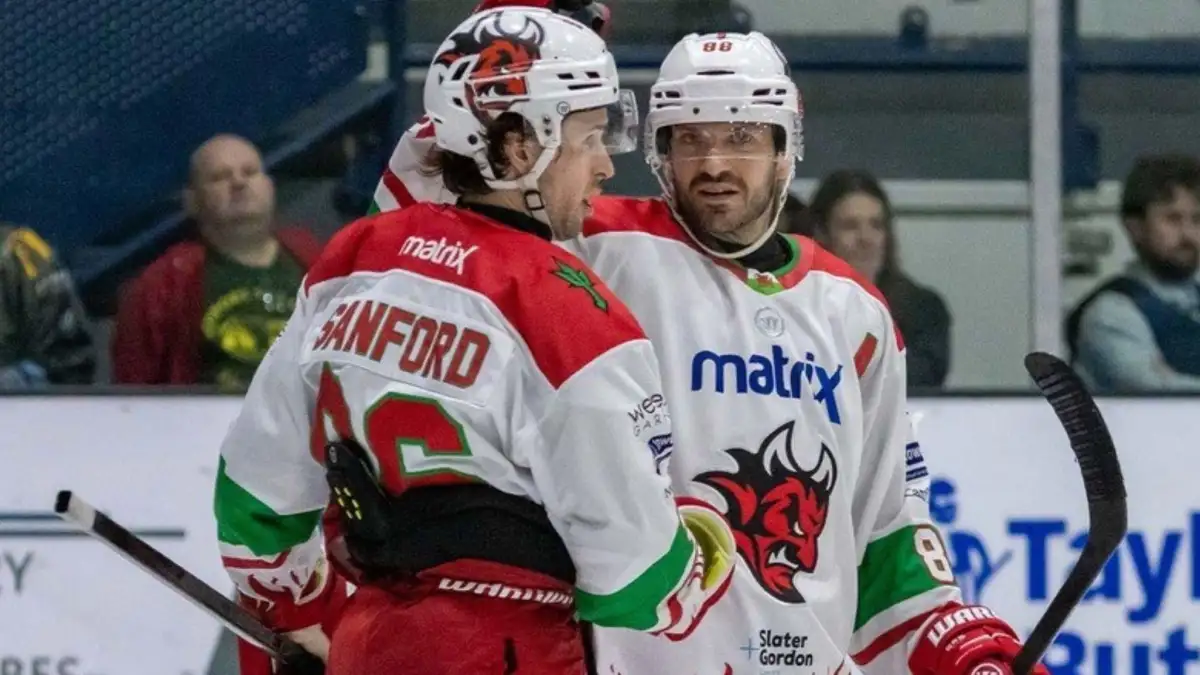 Devils beat Blaze to reach play-off semi-finals - 1