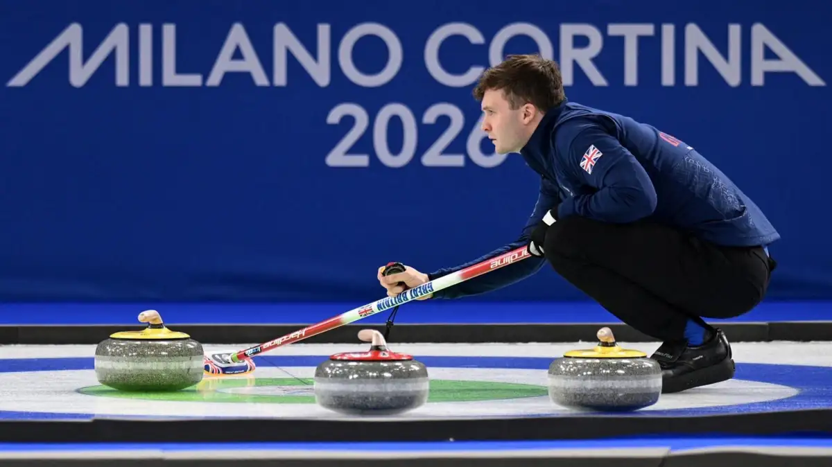 GB curlers on brink of early exit after Canada defeat - 1