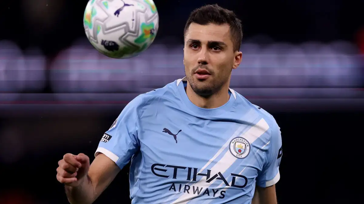 A major decision from a Manchester City midfielder won’t arrive until after the World Cup - 1