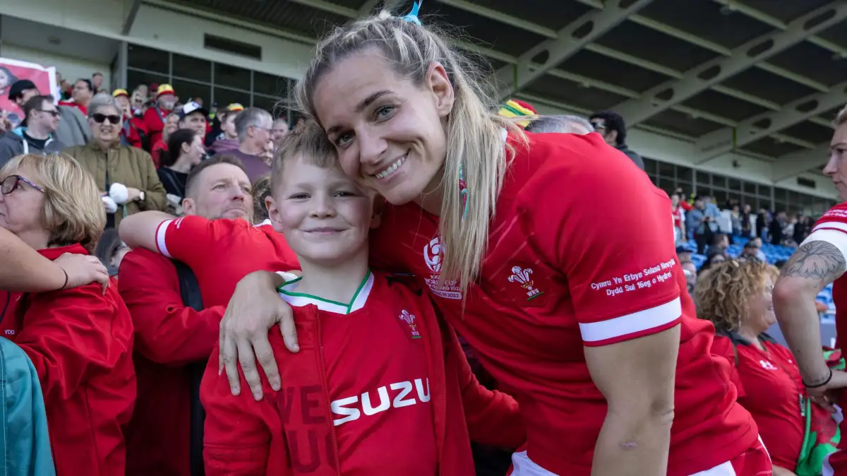 Wales stalwart Lake announces retirement at 35 - 2