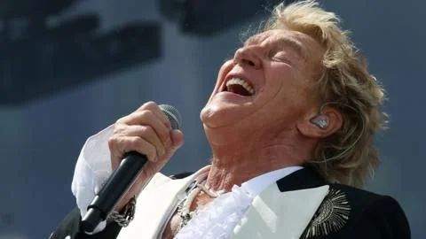 Glastonbury festival hiatus to be filled with 'huge charity concert honouring late David Bowie featuring world's greatest young artists' - ten years on from iconic singer's tragic death - 1