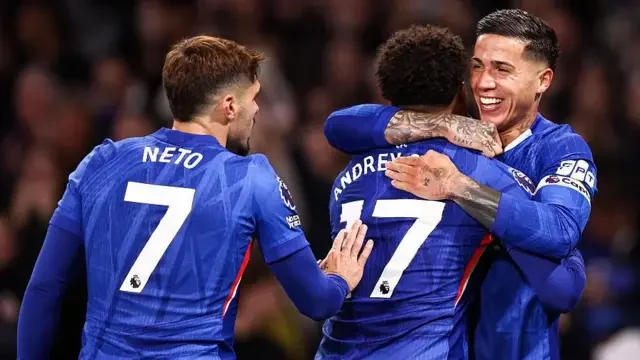 Chelsea: Calum McFarlane rubbishes injury worries after double England World Cup snubs - 1