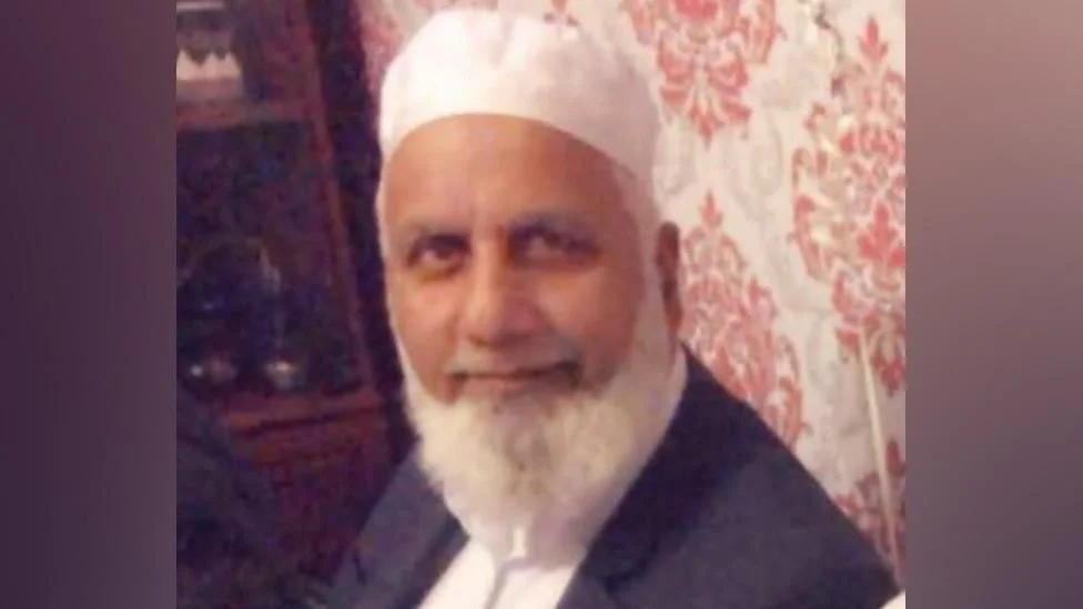 Two men attacked after mosque prayers and left with broken nose - 4