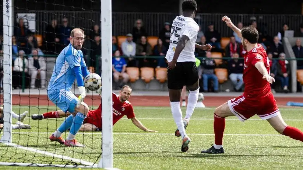 Edinburgh beat Brora to retain SPFL status - 2