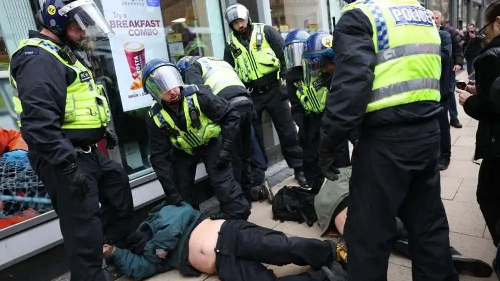 Arrests amid Britain First march and protests - 2