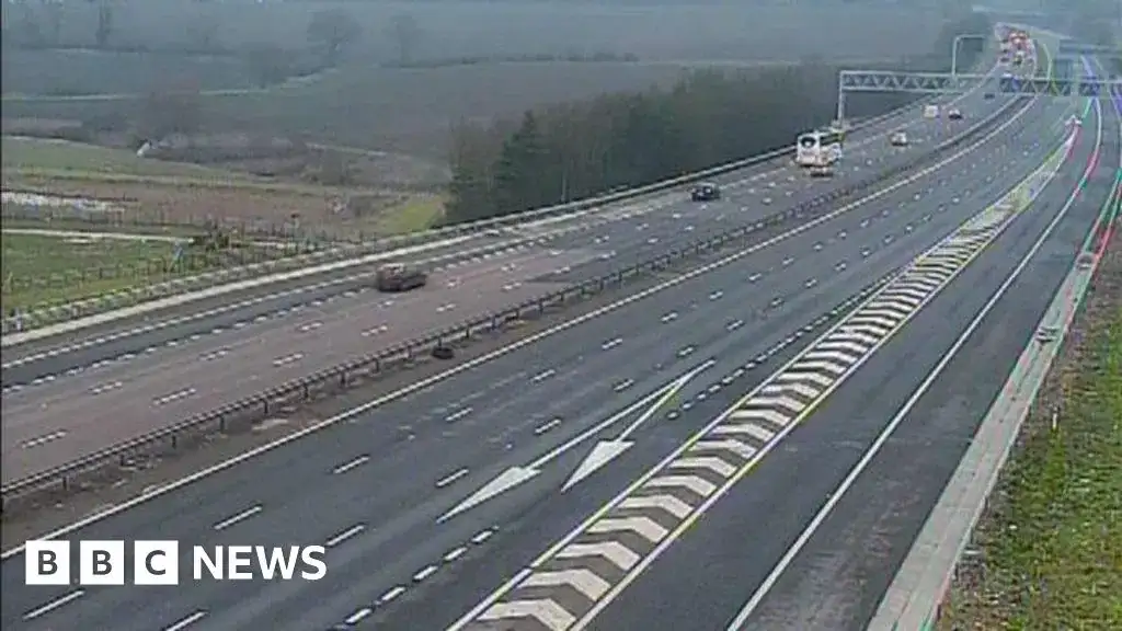 M11 Essex closure LIVE: Motorway near Stansted Airport closed after two separate crashes - 4