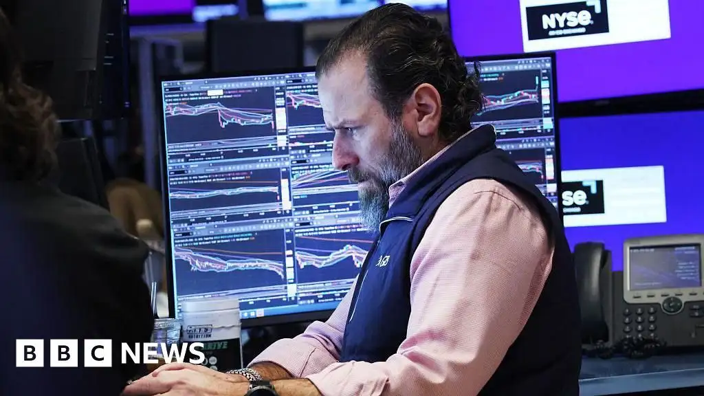 Stock markets tumble as oil prices surge in biggest weekly gain since 2020 - 3