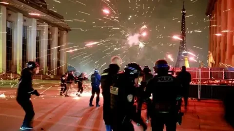 Dozens of arrests during Champions League celebrations on Paris streets - 2