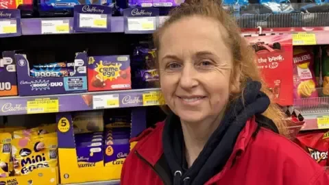 Chocolate kept in anti-theft boxes as retailers warn it's being stolen to order - 1