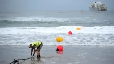 How 1.5 million km of undersea internet cables can double up as an earthquake and tsunami warning system - 2