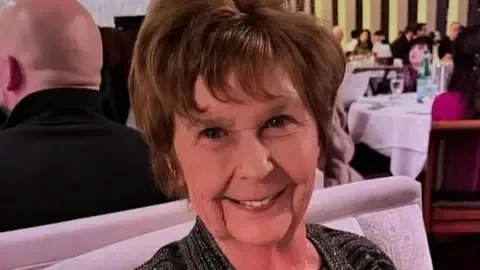 What we know about the abduction of Savannah Guthrie's mother - 2