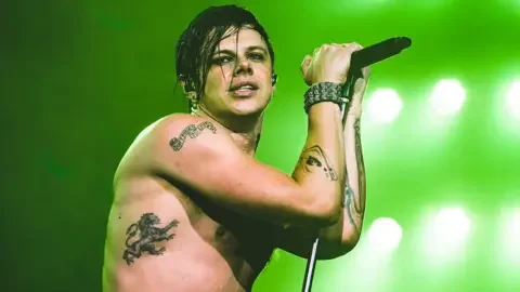 Police search for Yungblud stalking suspect - 1