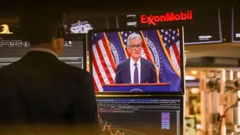 The Iran war has forced the Fed back to wait-and-see mode. - 3
