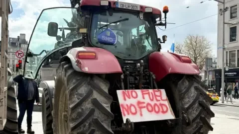 Irish Government announces 505m euro in fuel-cost measures after protests - 1
