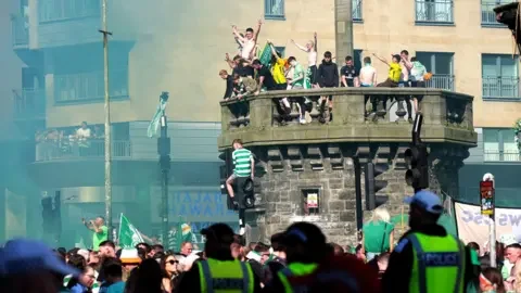 Police criticise Celtic over failure to plan title party for fans - 3