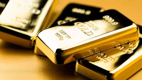 Gold bounces back on softer dollar, US-Iran concerns; silver rebounds - 2