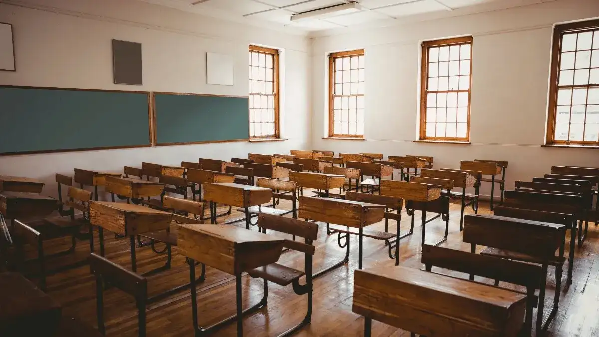 Third language row: Demand for clarification from Karnataka Education Department - 2