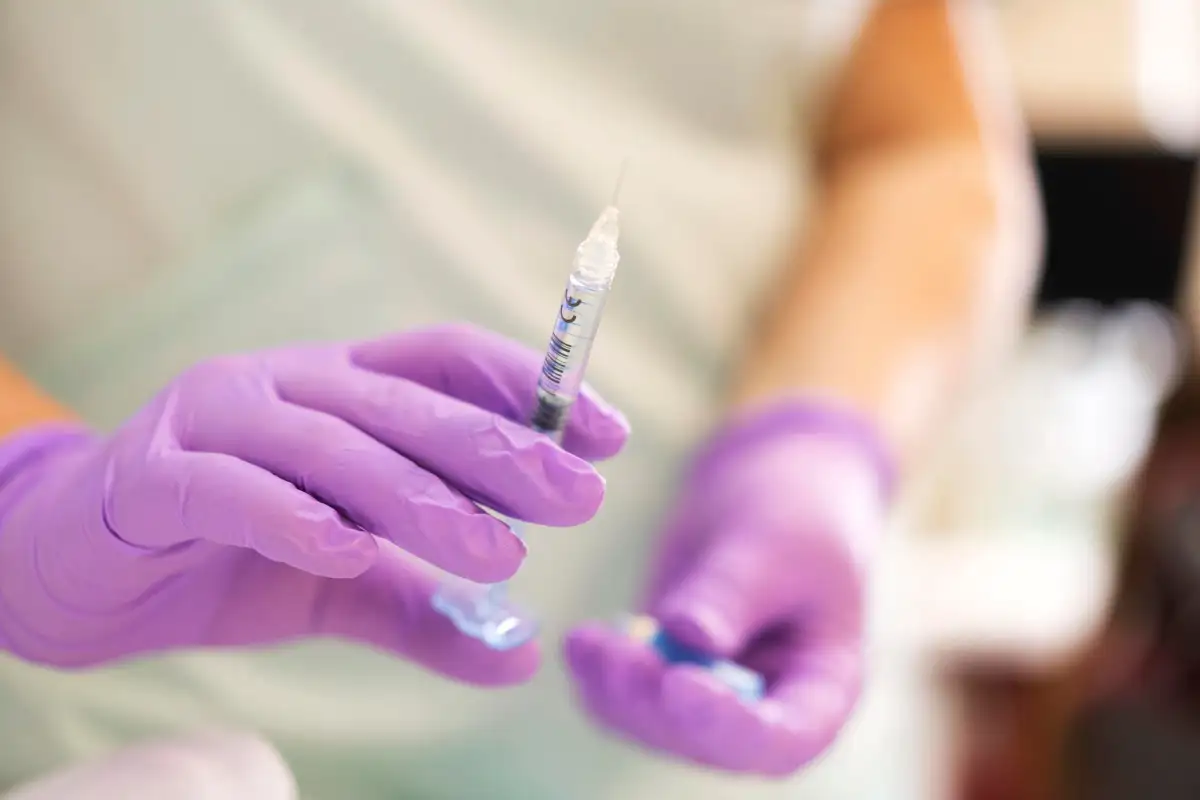 Men Across the Country Are Artificially Inflating Their Penises. They’re Doing It for a Reason You’d Never Expect. - 1