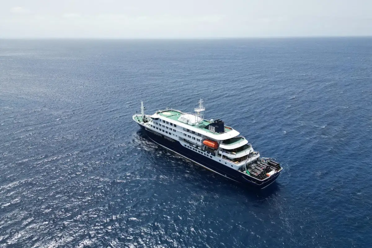 US sending charter flight to bring Americans home from hantavirus cruise ship - 3
