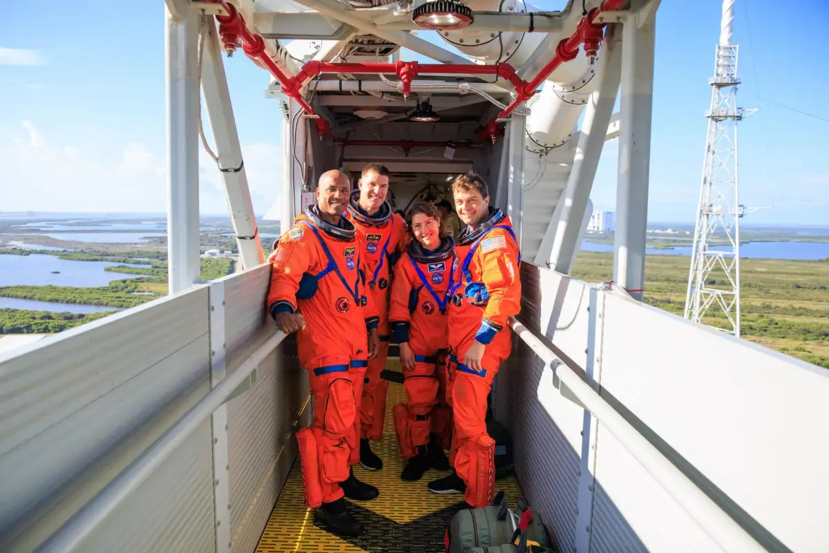 NASA clears its Artemis 2 moon rocket for April launch with four astronauts - 4