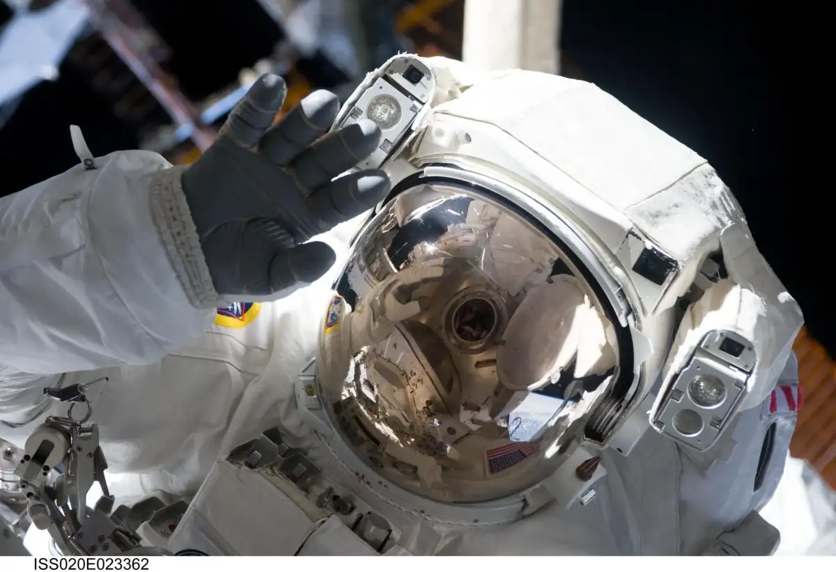 ISS astronauts in evacuation mode as Russia attempts to fix widening air leak - 3
