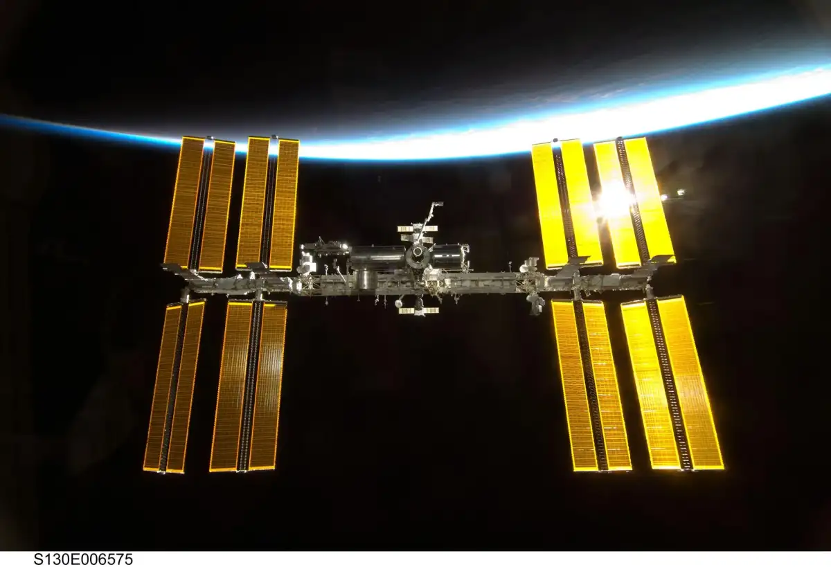 ISS astronauts in evacuation mode as Russia attempts to fix widening air leak - 4