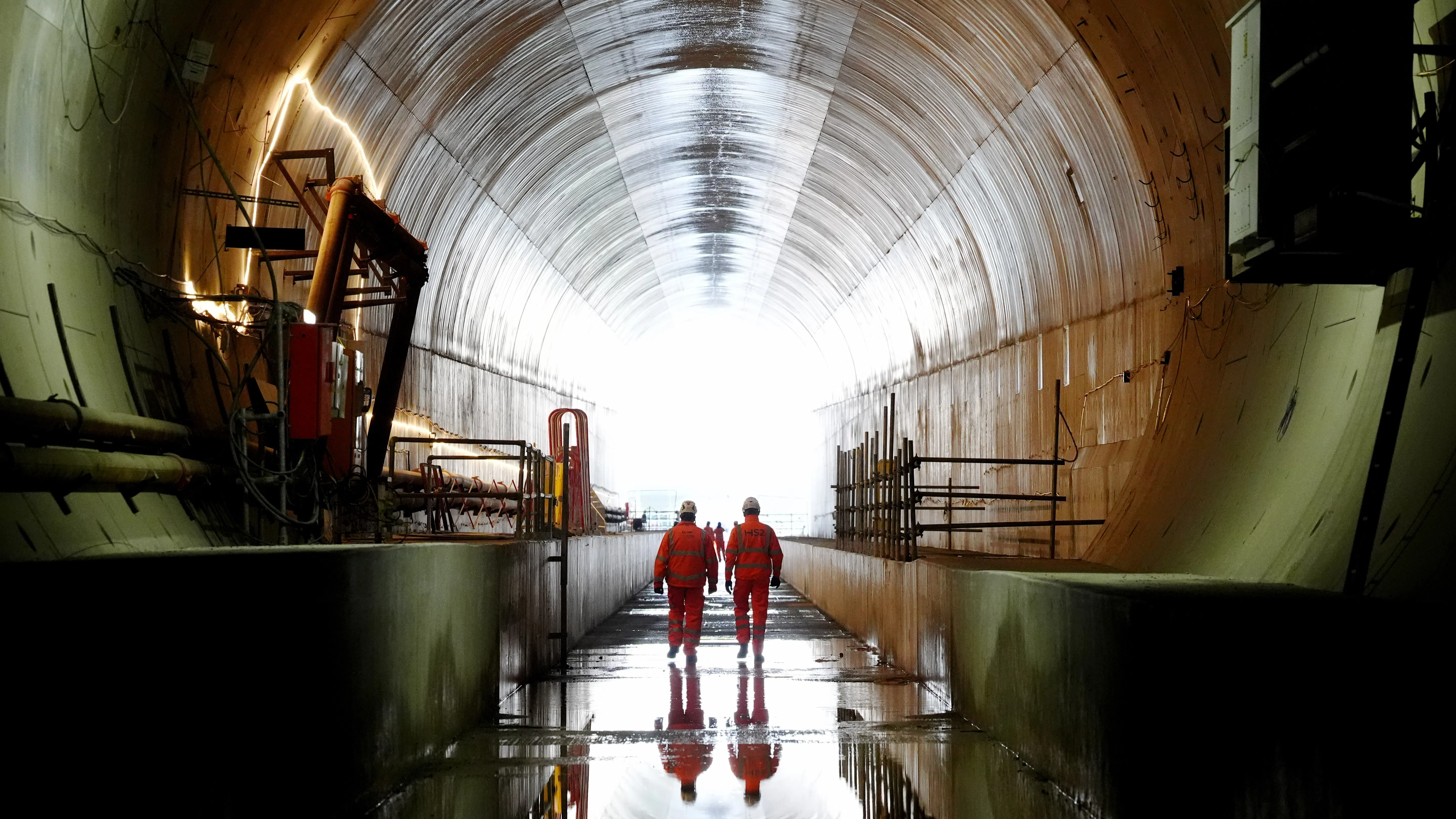 UK ministers considered abandoning HS2 amid spiralling costs - 3