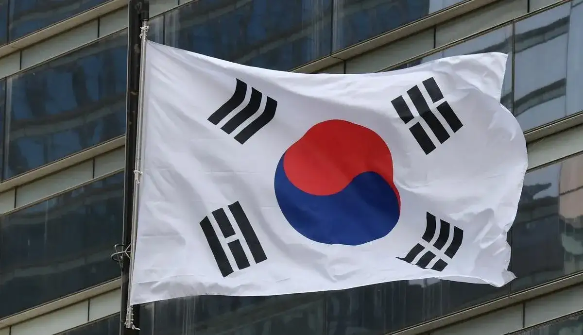 Seoul says ‘explosion and fire’ on South Korean ship in Hormuz strait - 1