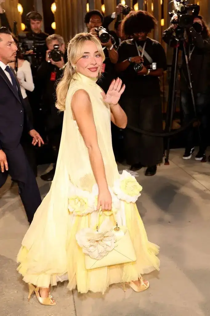 Miley Cyrus is shockingly under-dressed in double denim at starry Dior Cruise fashion show with Sabrina Carpenter and Anya Taylor-Joy - 4