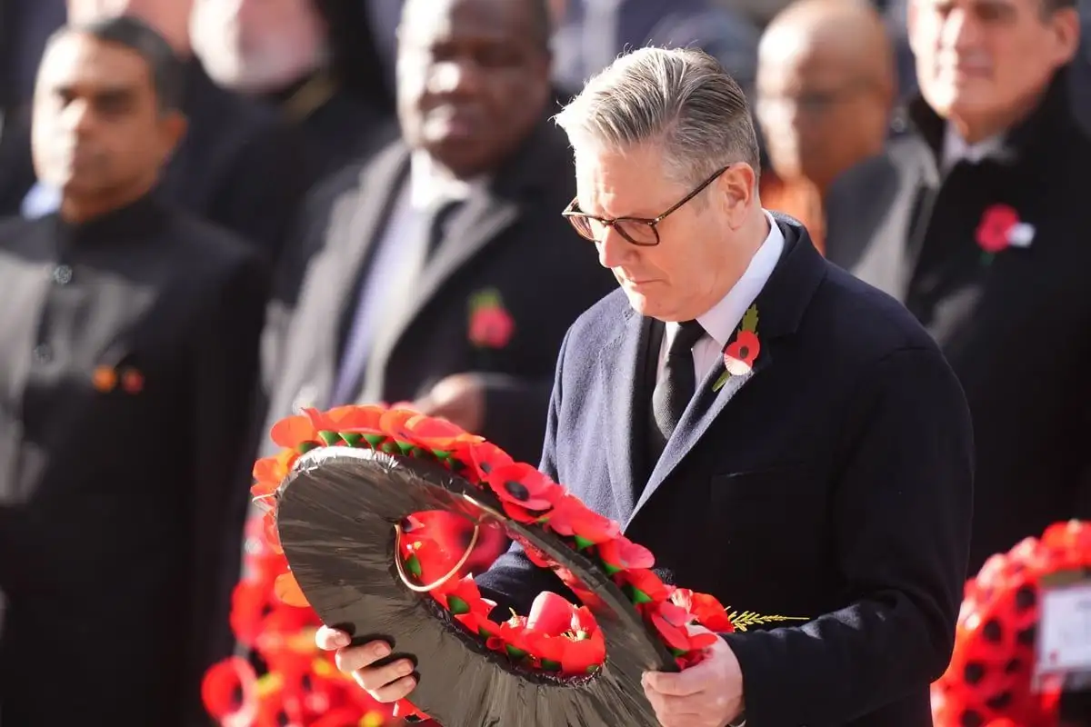 Starmer faces PMQs amid pressure over why ex-No 10 aide friendly with sex offender was given peerage – UK politics live - 3