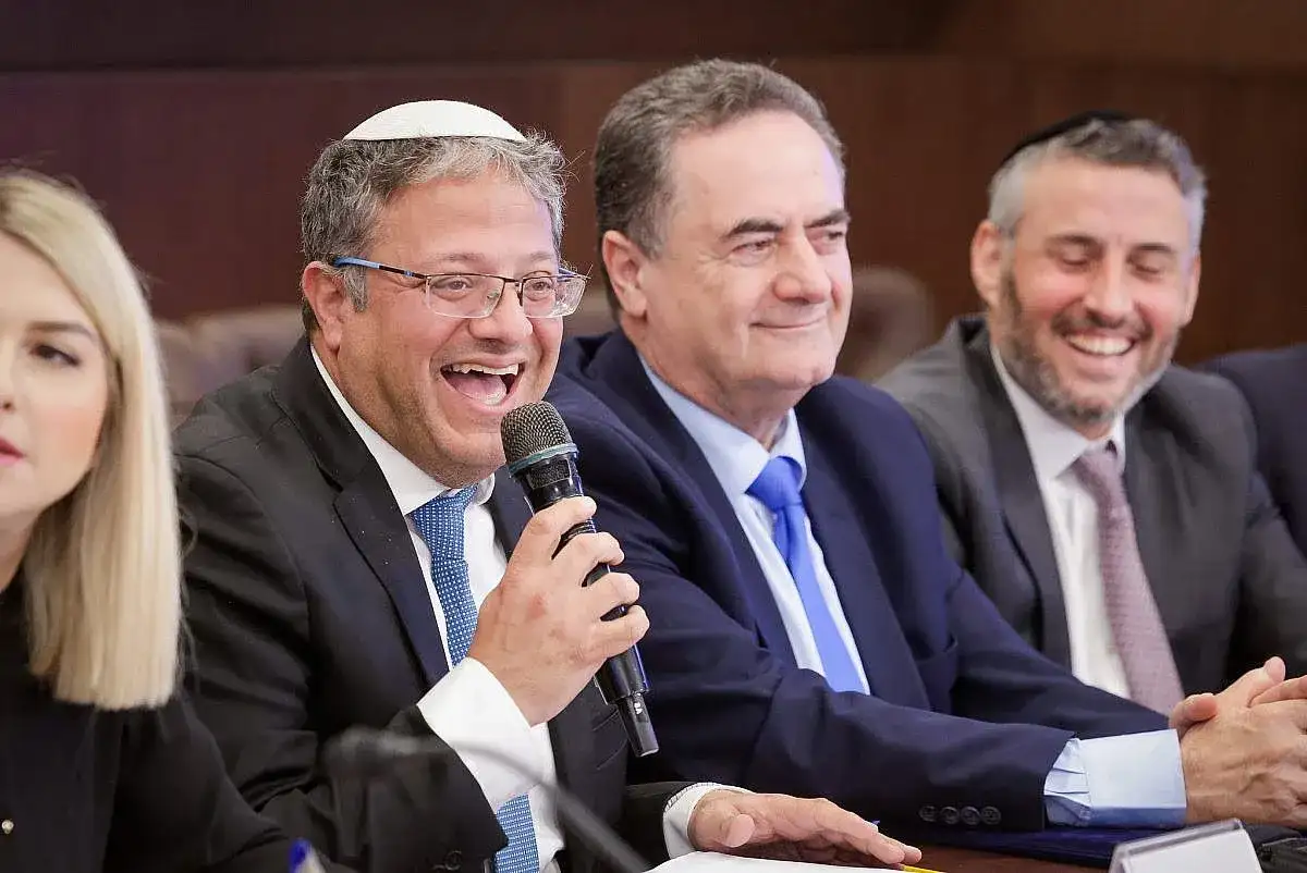 Who Is Itamar Ben-Gvir? Israeli Minister Faces Global Backlash After Expanding Gun Permits in Jerusalem - 1