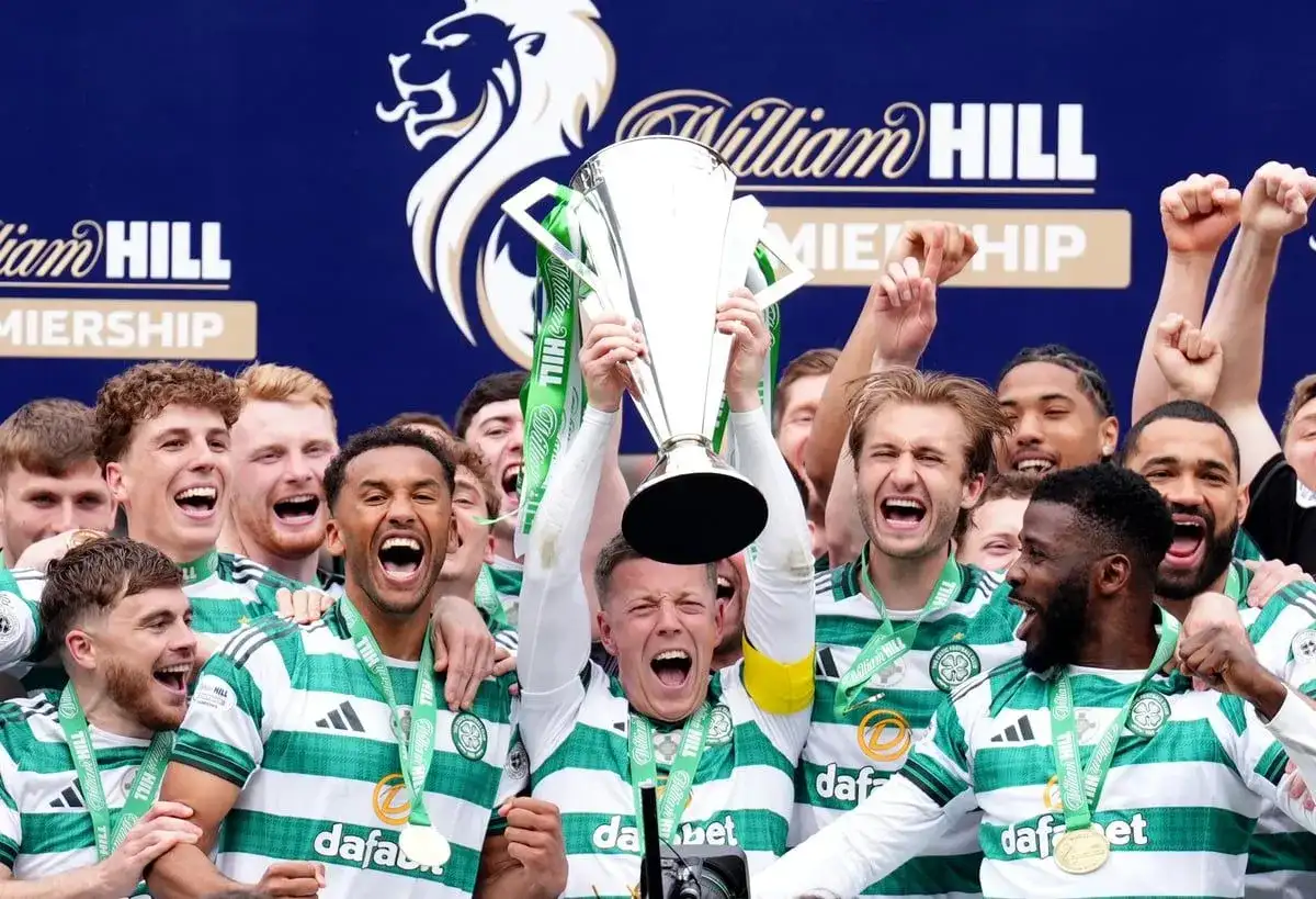 Celtic stun Hearts with late show to retain Scottish Premiership title in dramatic decider - 4