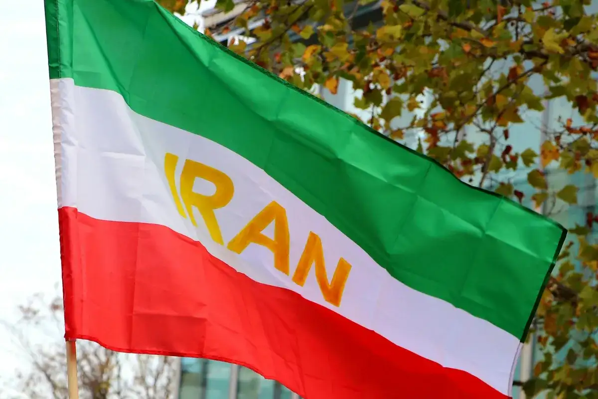 Iran Claims Strike on US Command Ship in Gulf of Oman — Escalation or Propaganda? - 1