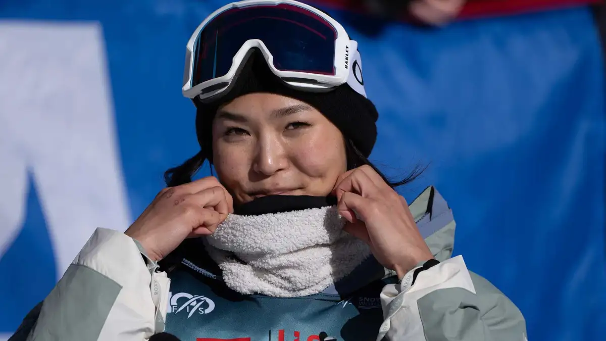2026 Winter Olympics: Chloe Kim goes for snowboarding history, U.S. men's hockey take ice and more - 3