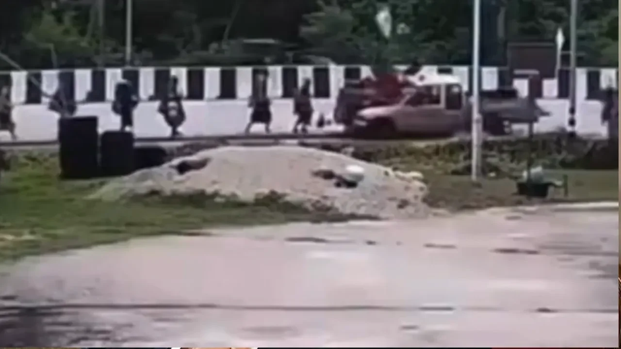 Thailand: Viral Video Shows 11-Year-Old Boy Crashing Pickup Truck Into Buddhist Monks' Procession, Killing 9 - 3