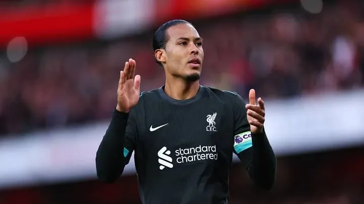 Van Dijk with Neville: Liverpool change, CL football and retirement plans - 3