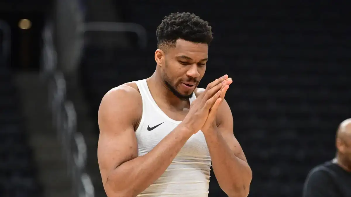Giannis Antetokounmpo questions relationship with Bucks as NBA investigates team's statements about his health - 3