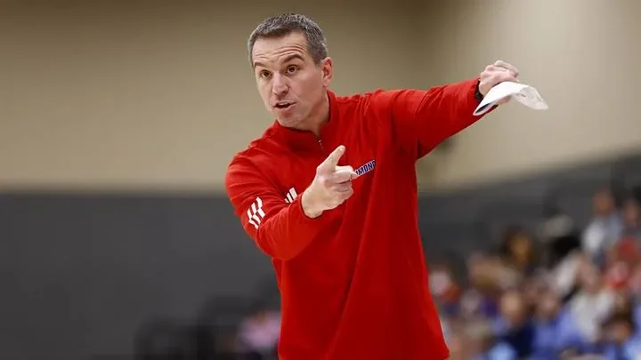 Aaron Roussel hired as women's basketball coach at Virginia after abrupt firing of Agugua-Hamilton - 1