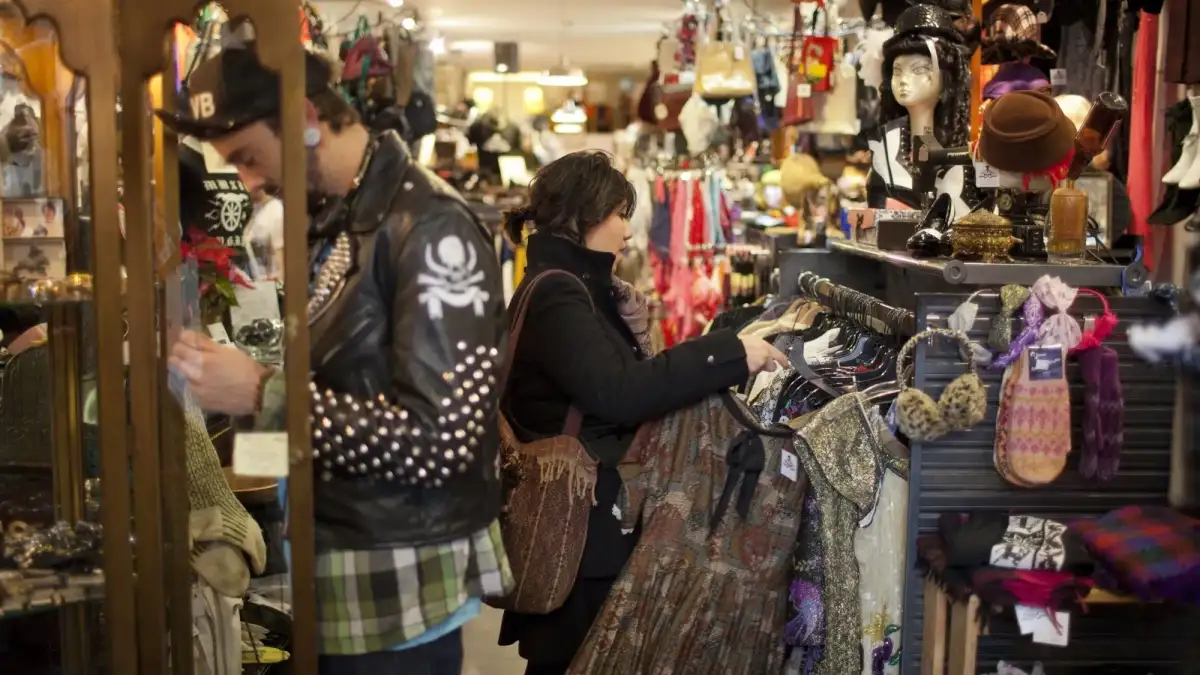 Resale sharks are hijacking secondhand shopping - 3