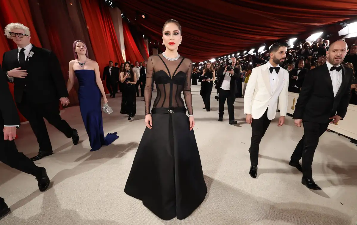 After Lady Gaga Went Viral For Helping Her At The Oscars, Liza Minnelli Revealed What Happened Behind The Scenes - 3