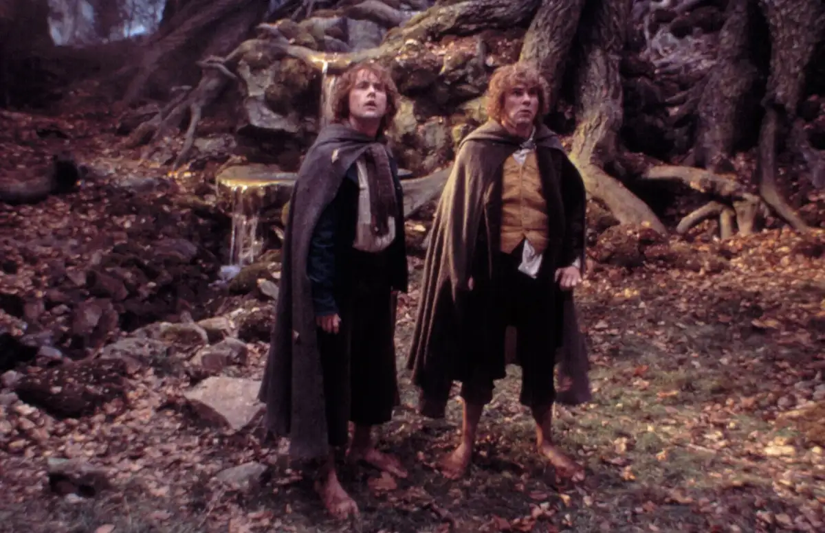 Lord of the Rings sparks fan fury after announcing iconic character will be RECAST for new film - 2